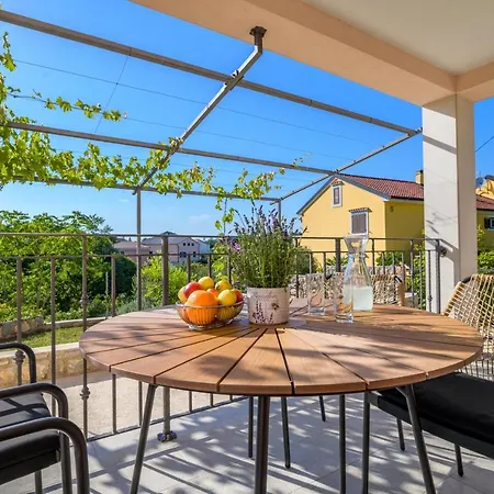 Horvat Apartment *