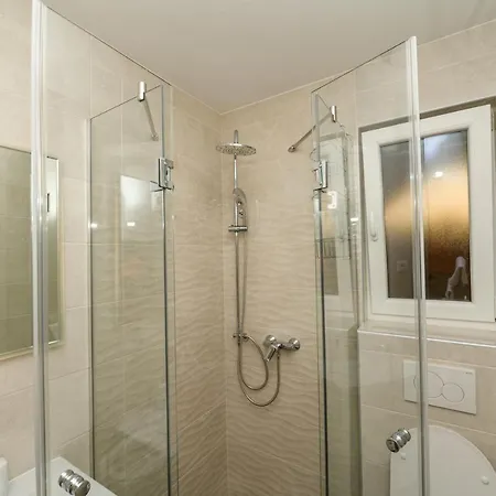 Horvat Apartment *